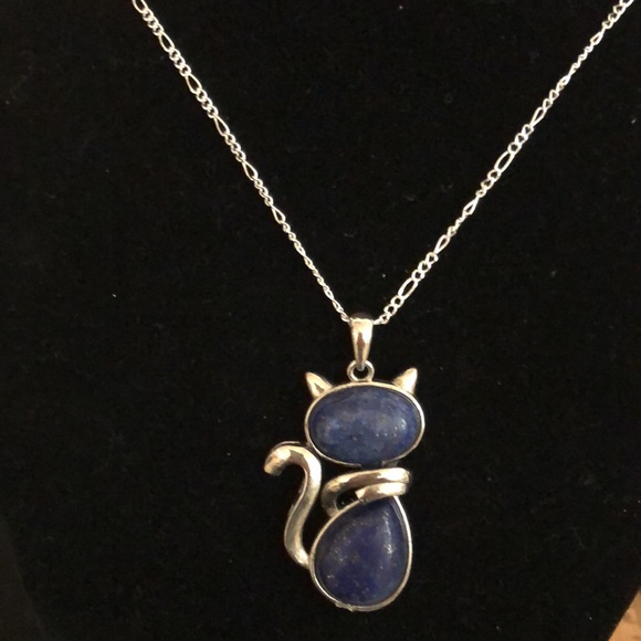 Lapis lazuli cat pendant on a silver Figaro chain 16 inches - Picture 2 of 2